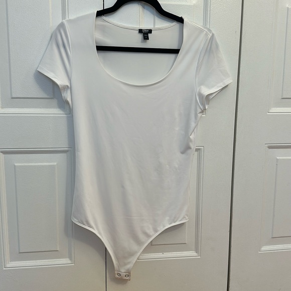 Express Tops - Express whit body contour bodysuit